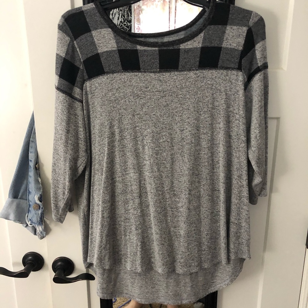 3/4 sleeve flowy knit top from Maurice’s size 1